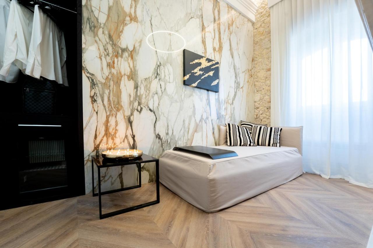 קליארי Nero Luxury Suites מראה חיצוני תמונה
