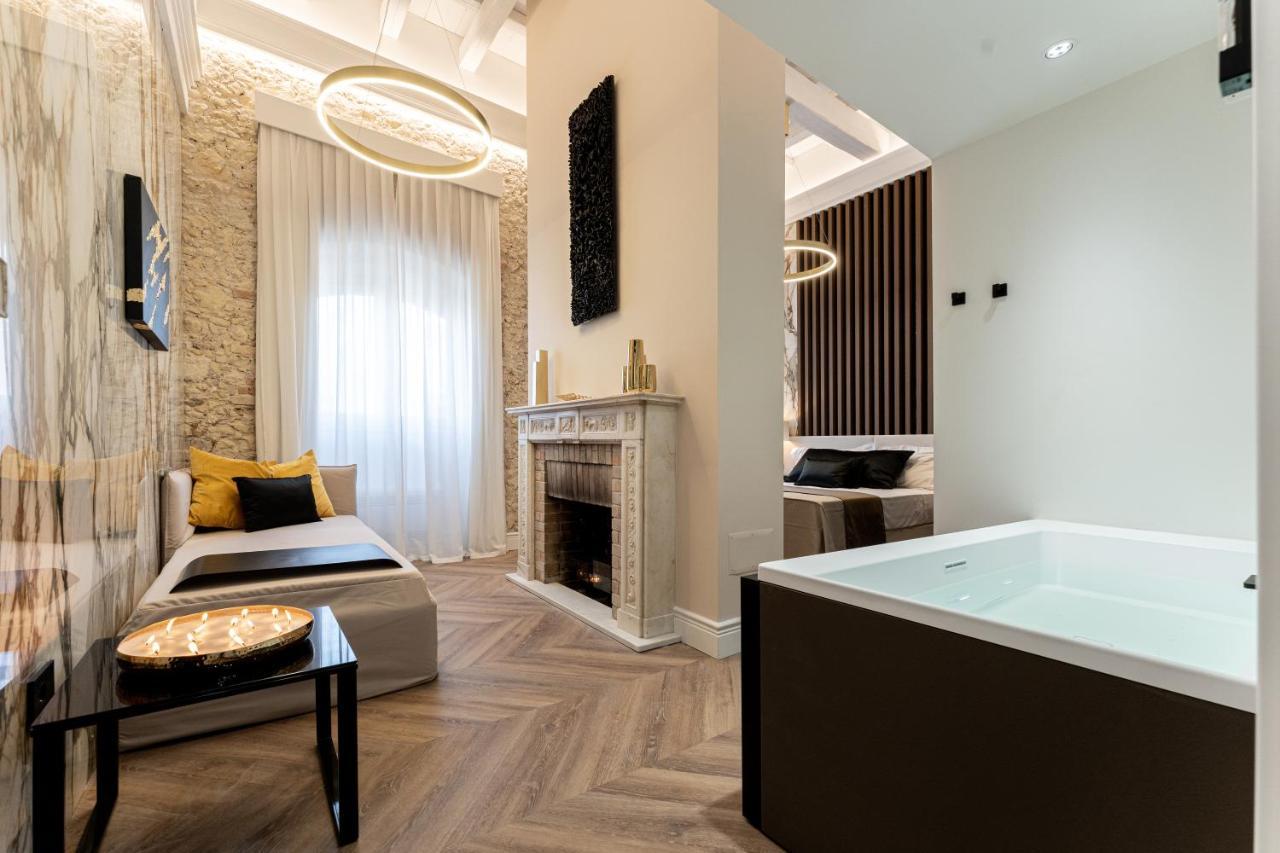 קליארי Nero Luxury Suites מראה חיצוני תמונה