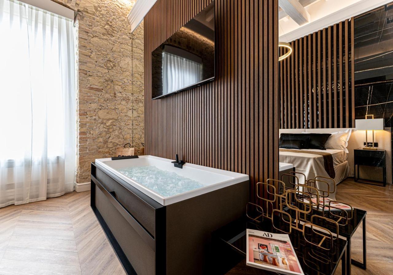 קליארי Nero Luxury Suites מראה חיצוני תמונה