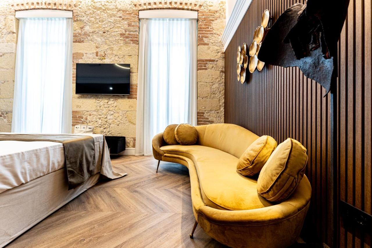 קליארי Nero Luxury Suites מראה חיצוני תמונה