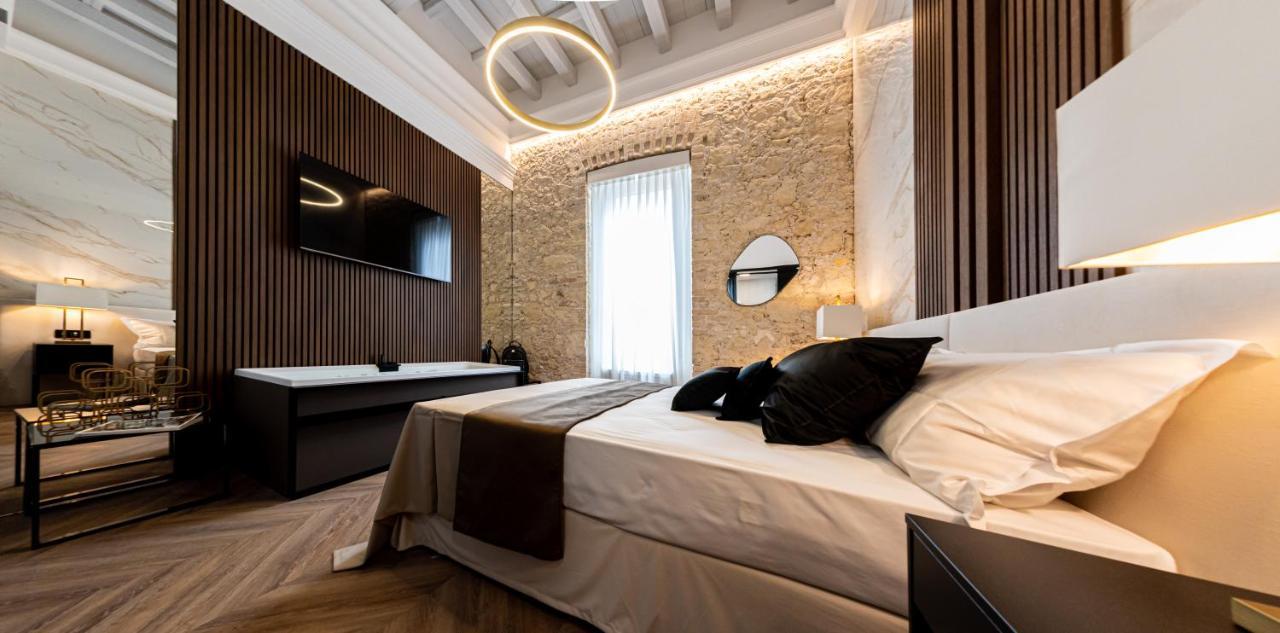קליארי Nero Luxury Suites מראה חיצוני תמונה