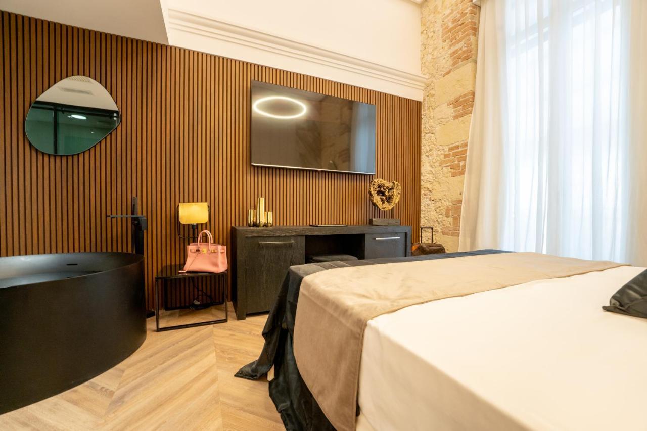 קליארי Nero Luxury Suites מראה חיצוני תמונה